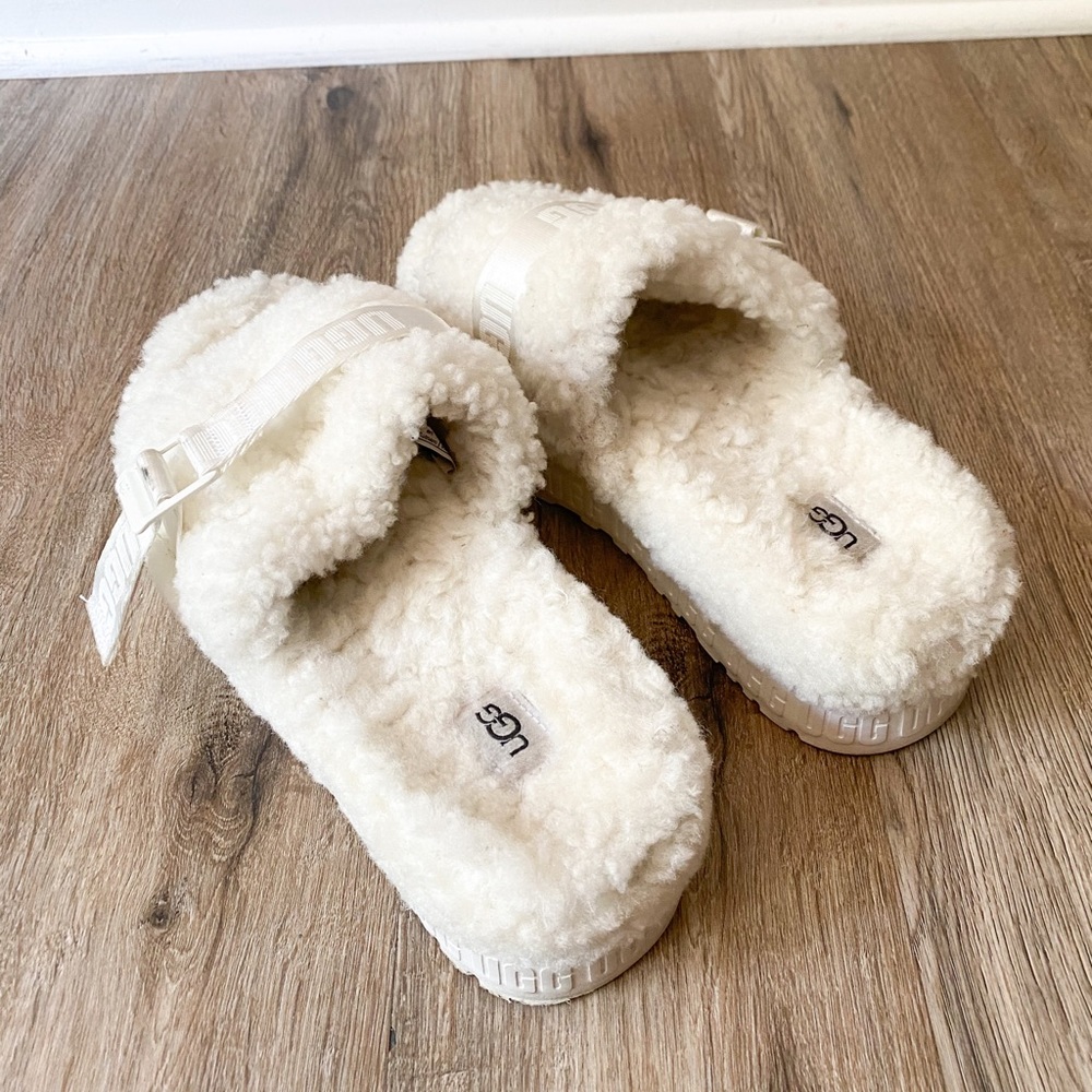 Ugg Fluffita White Slipper Sandal • Women’s Size 9 - Picture 5 of 11
